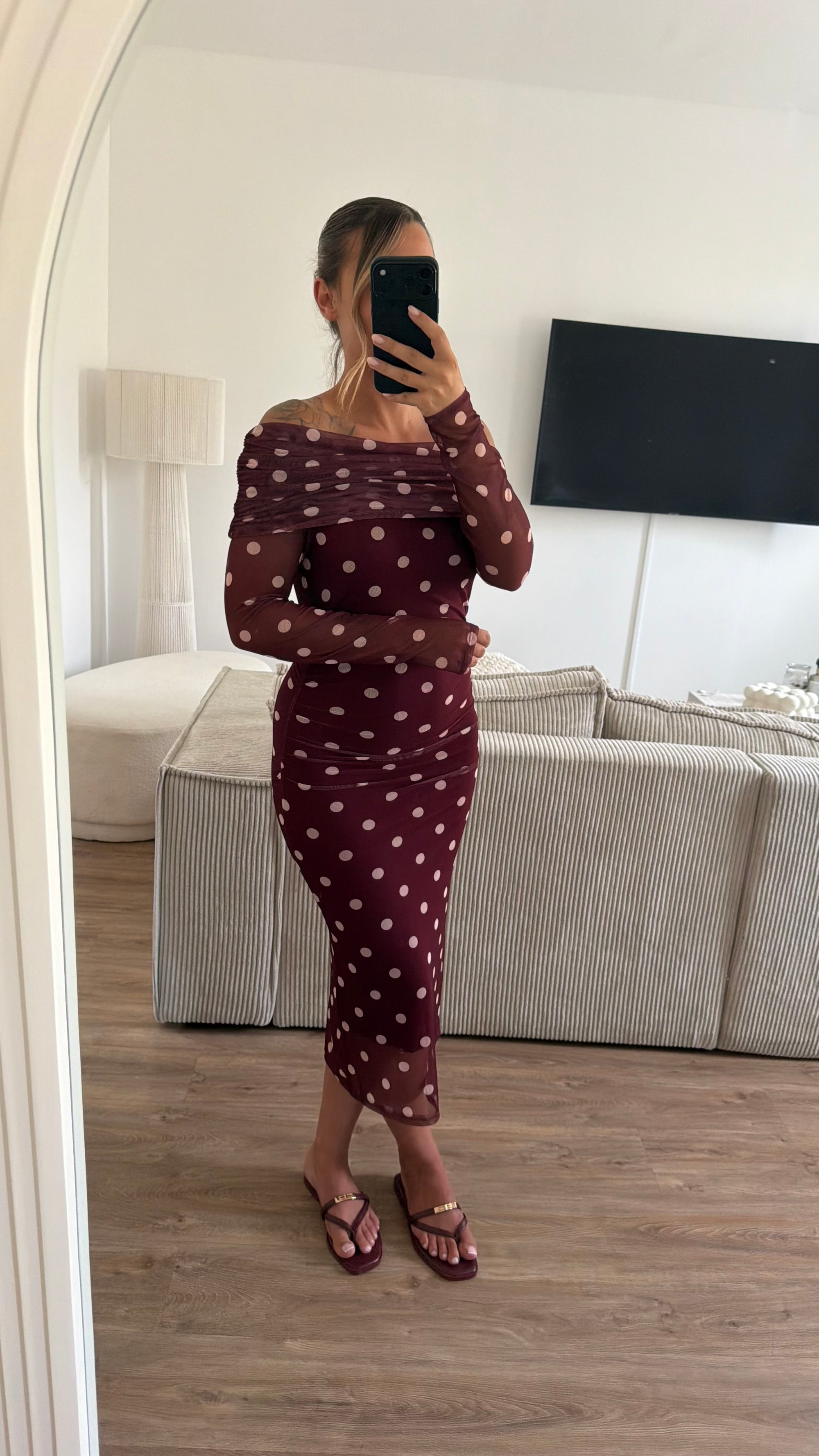 Robe à pois bordeaux
