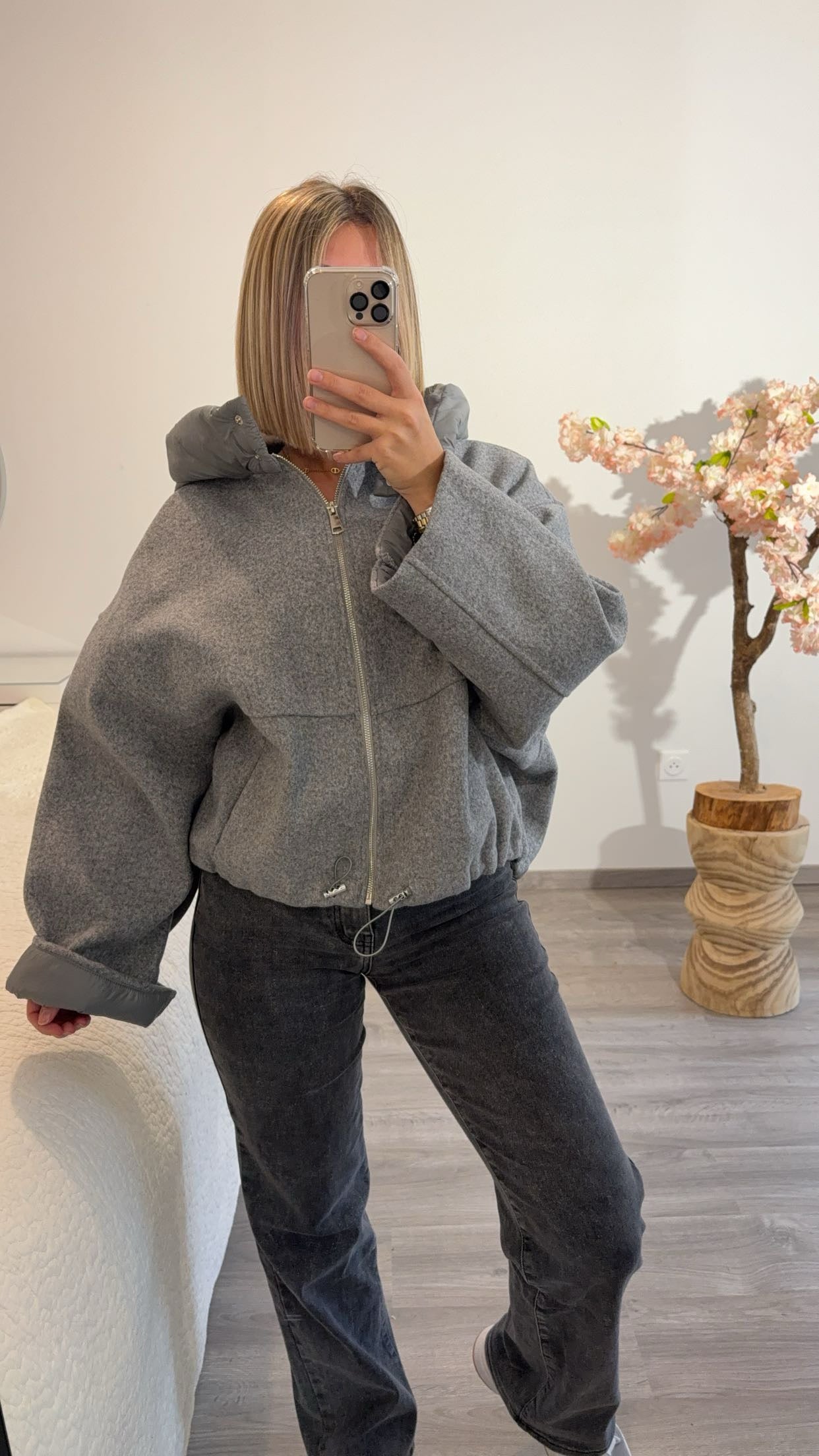 Manteau à capuche gris