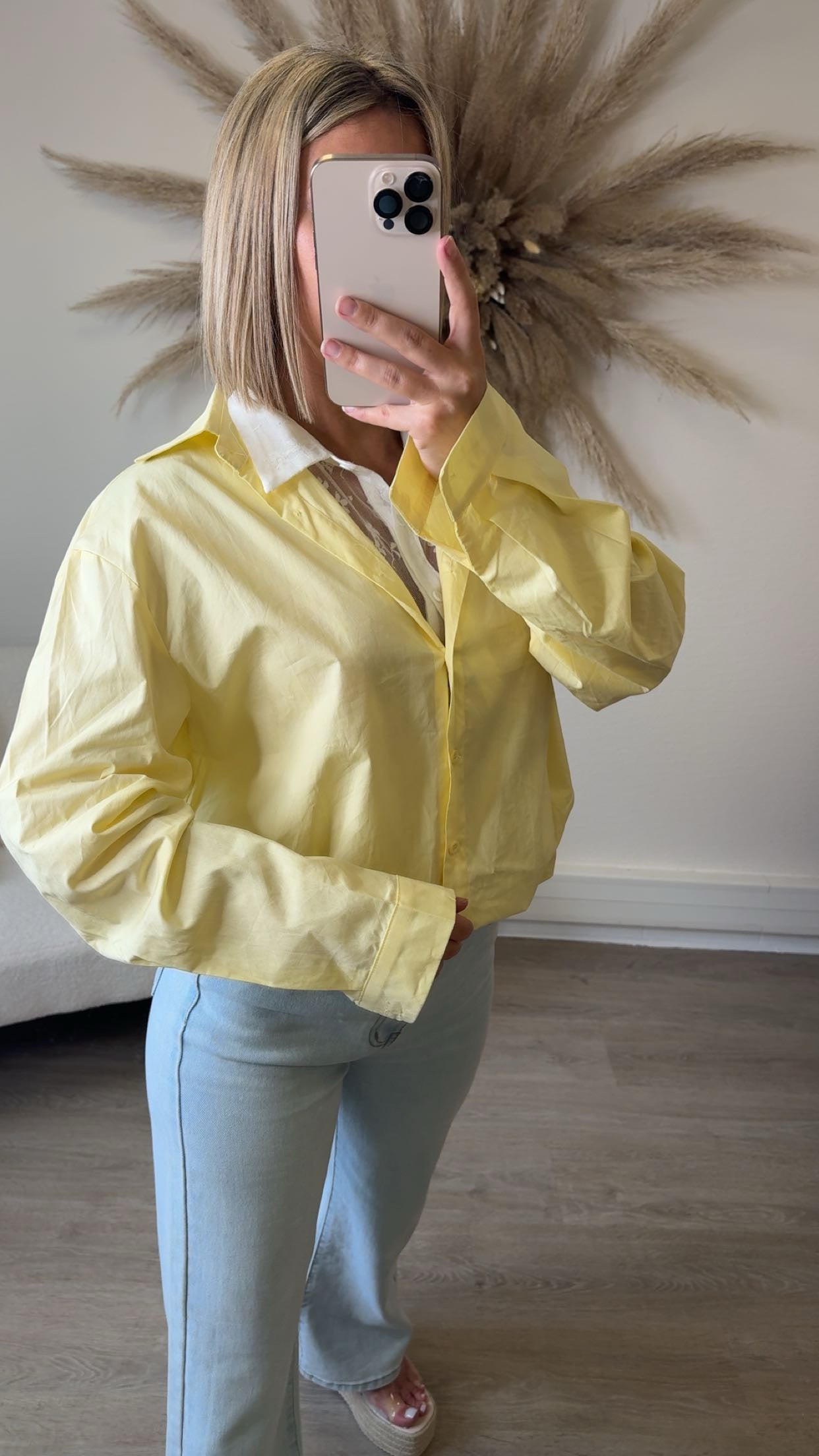 Chemise dentelle jaune