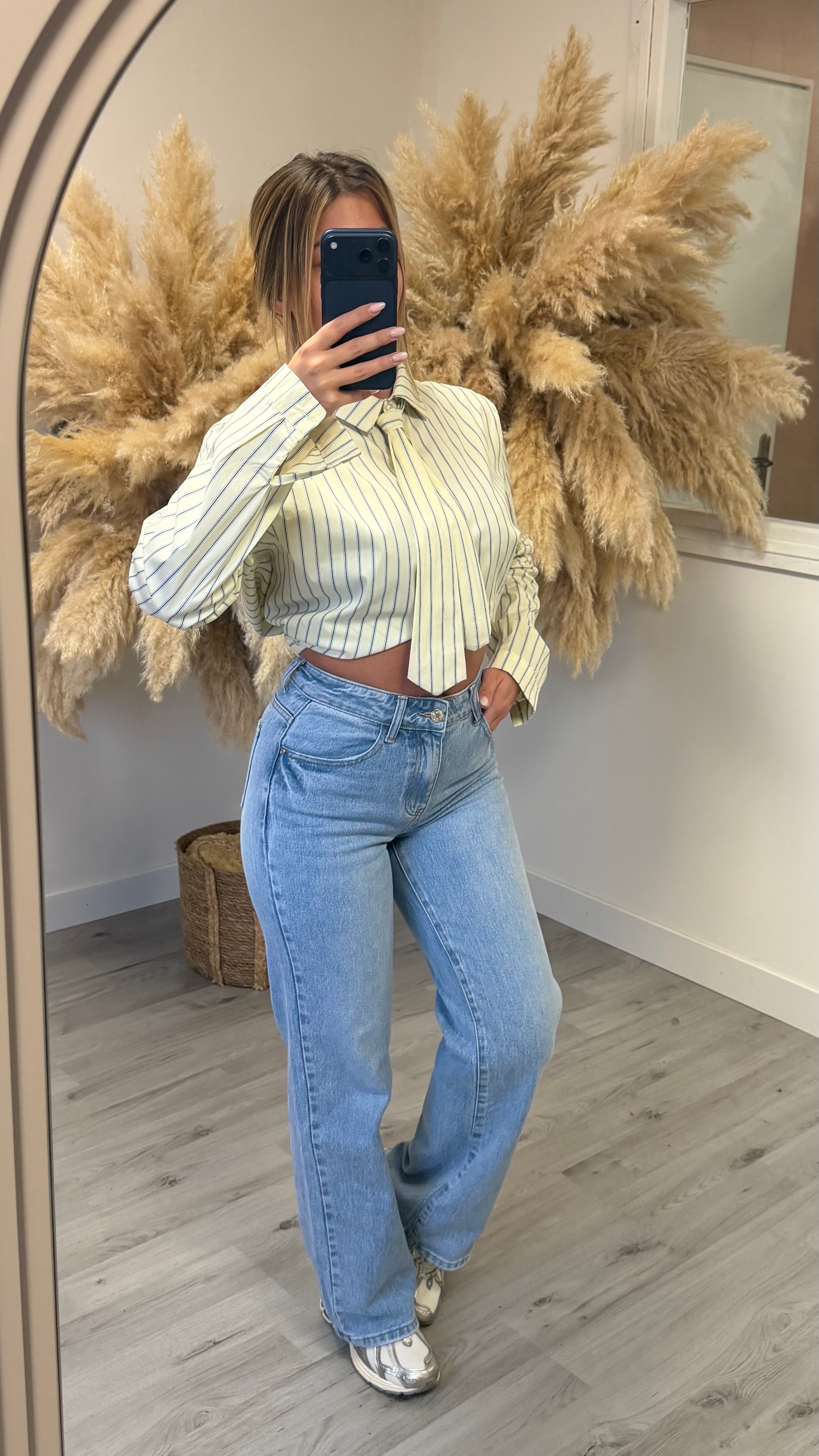 Chemise cravate jaune