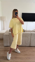 Haut dentelle jaune
