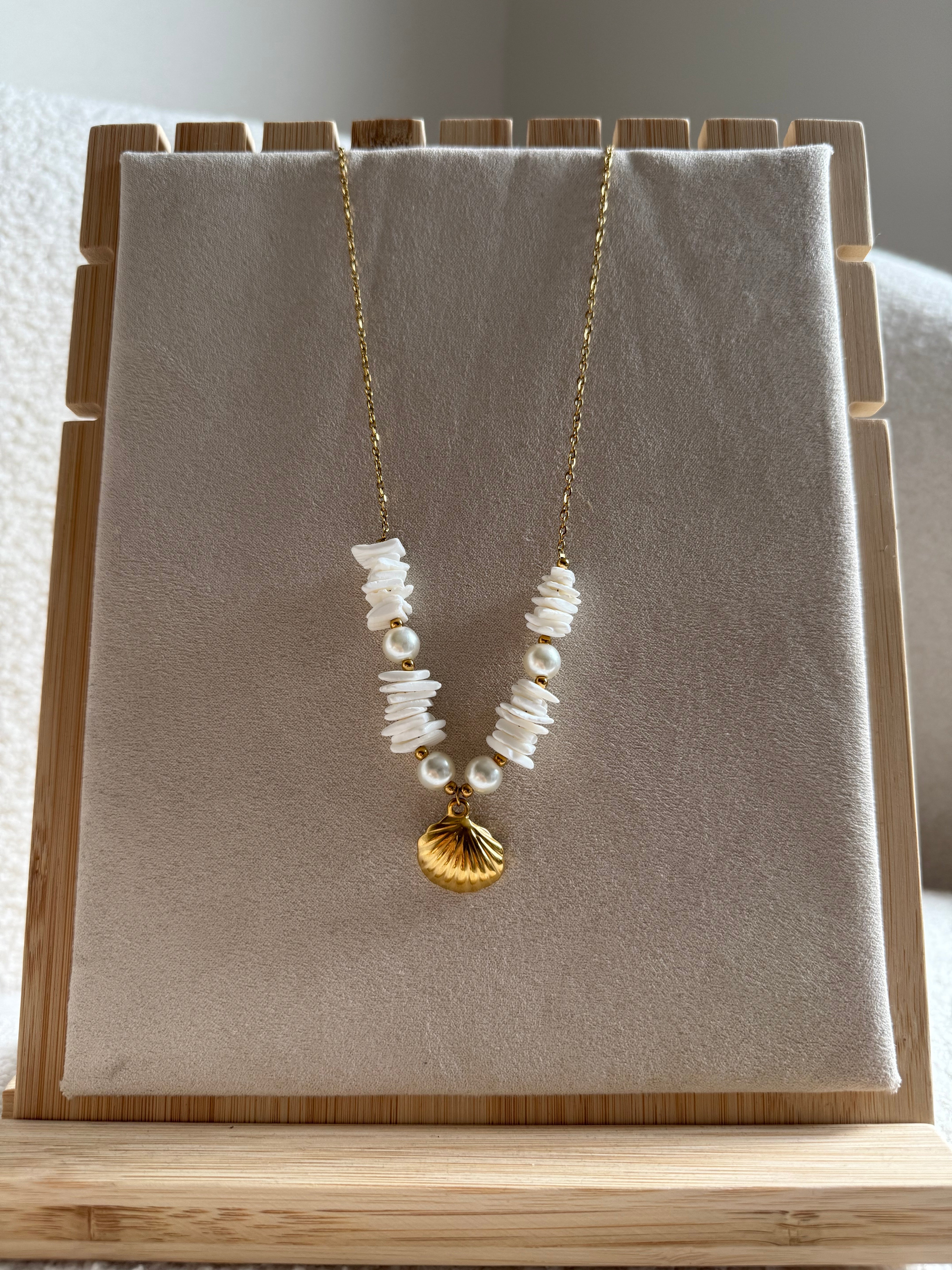 Collier coquillage