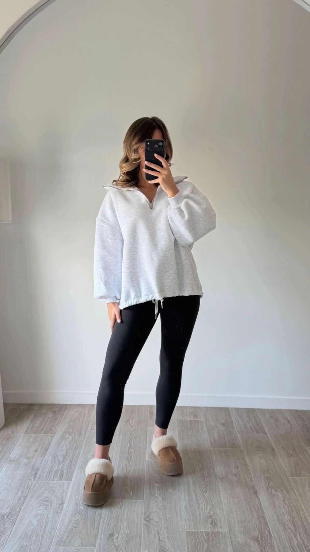 Pull Anastasia gris