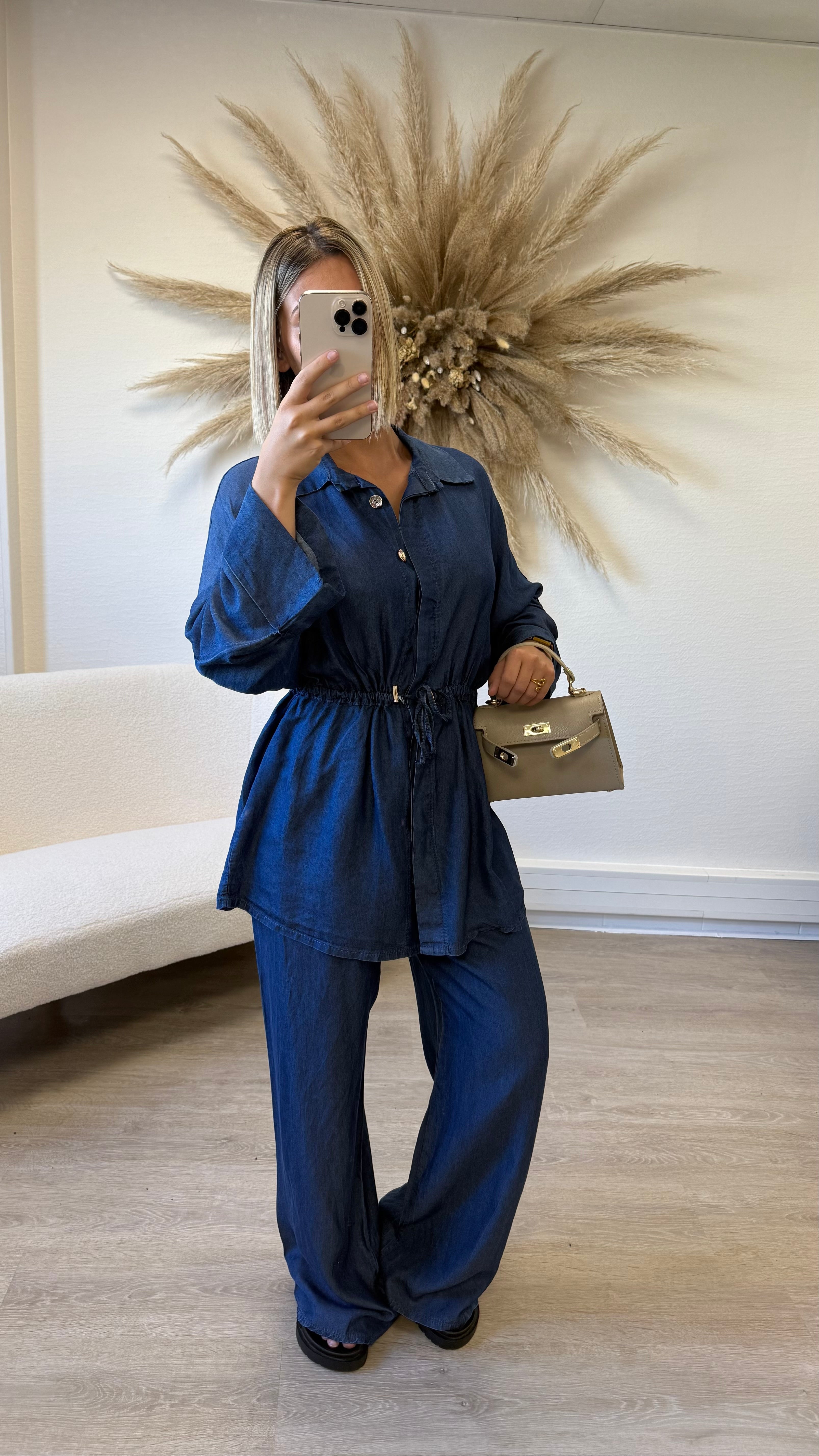 Ensemble fluide bleu foncé