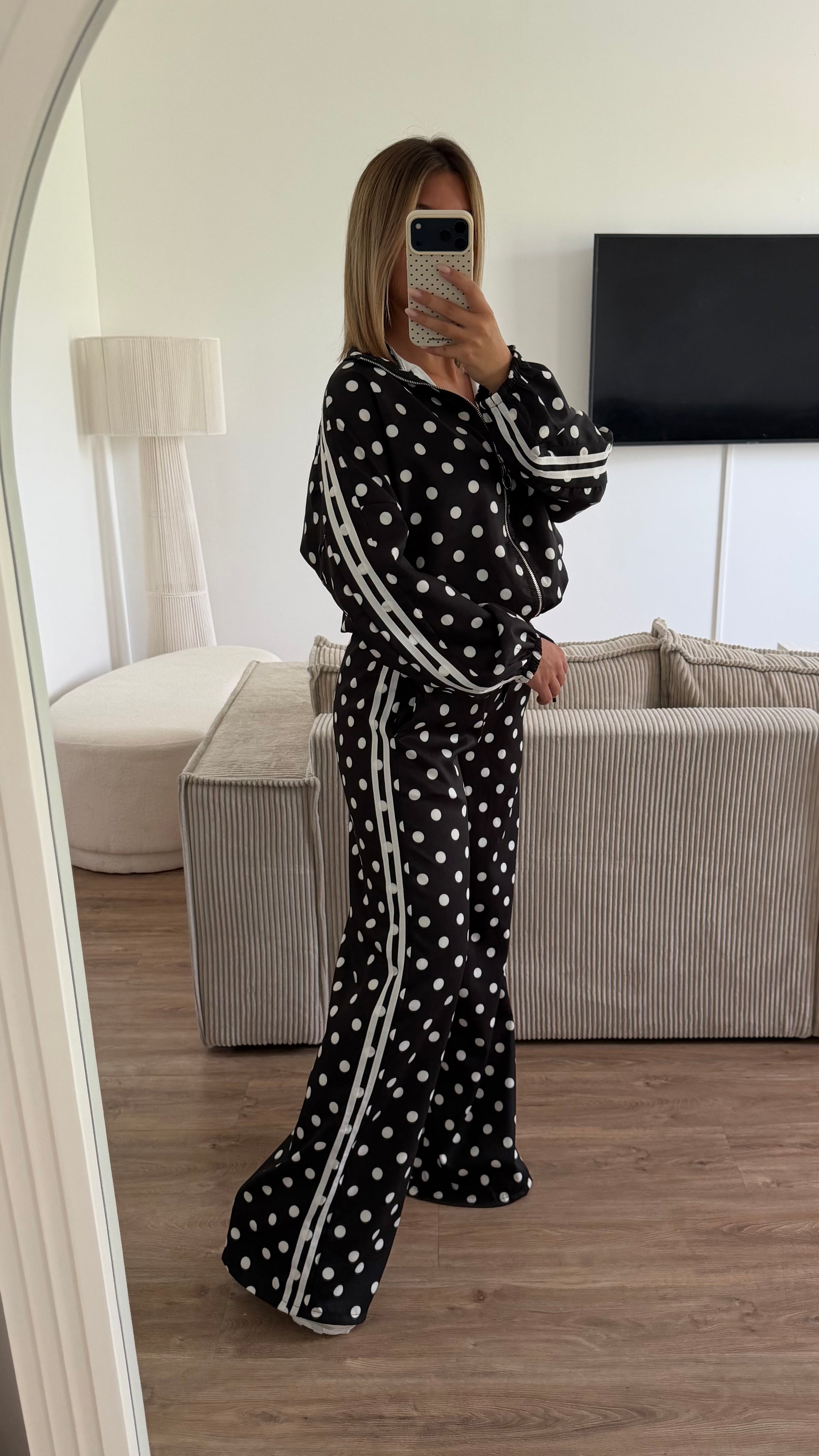 Ensemble pois noir
