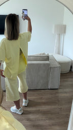 Haut dentelle jaune