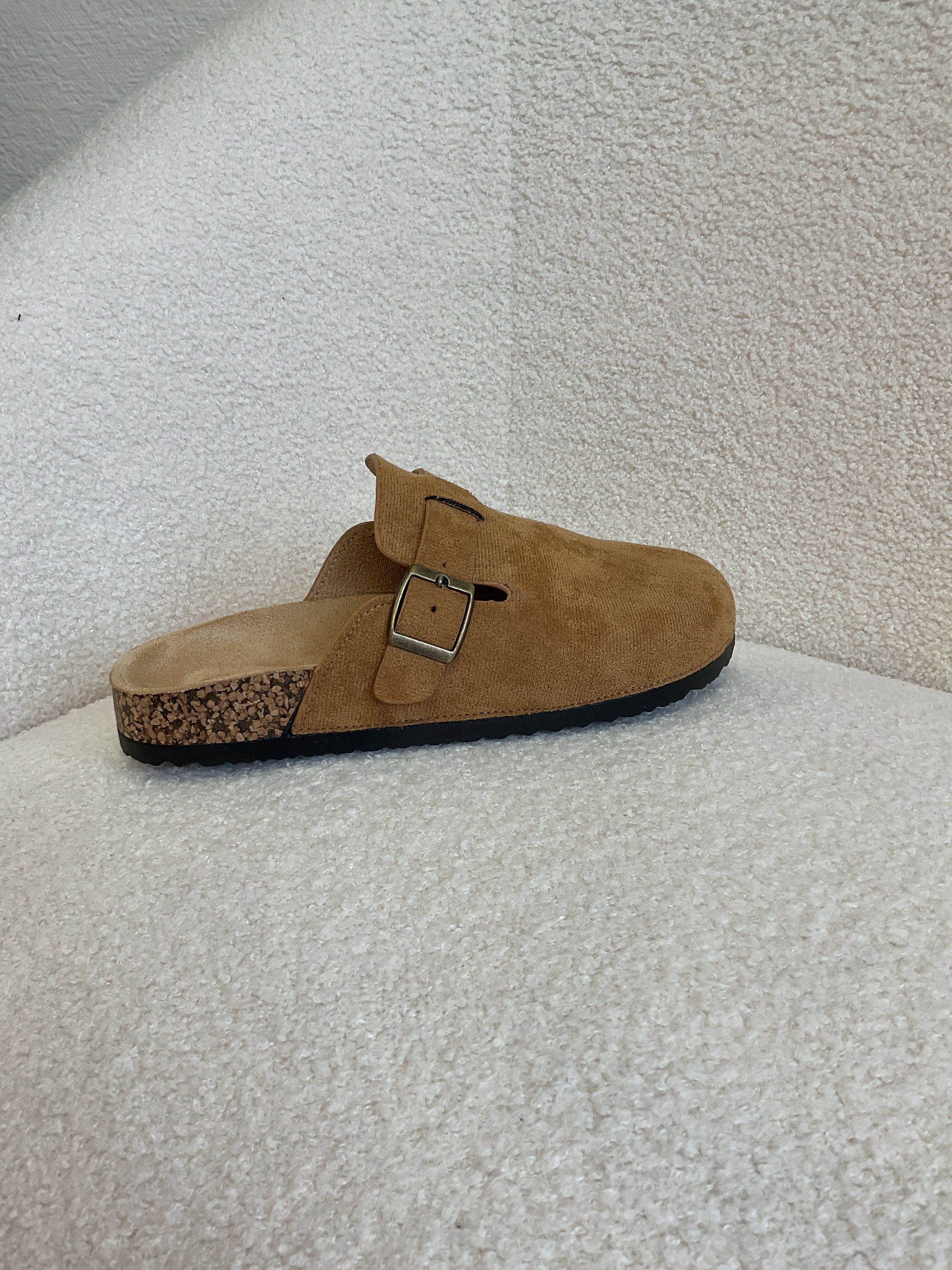 Mules caramel