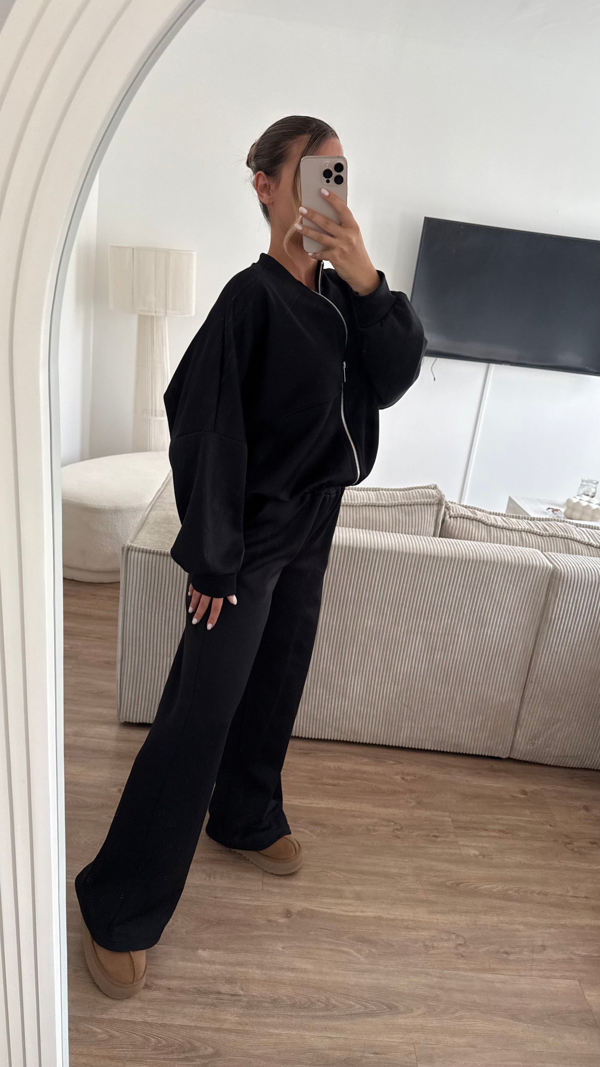 Ensemble noir