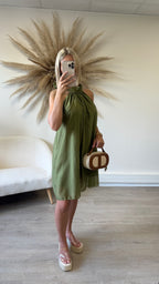 Robe verte dos nu
