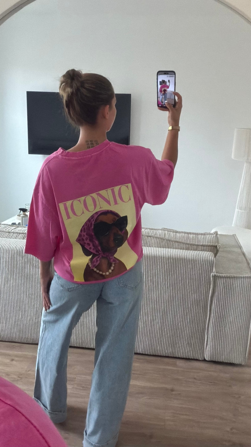 Iconic teckel rose