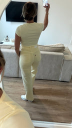 Jean inspi Lévis jaune