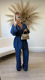 Ensemble fluide bleu foncé